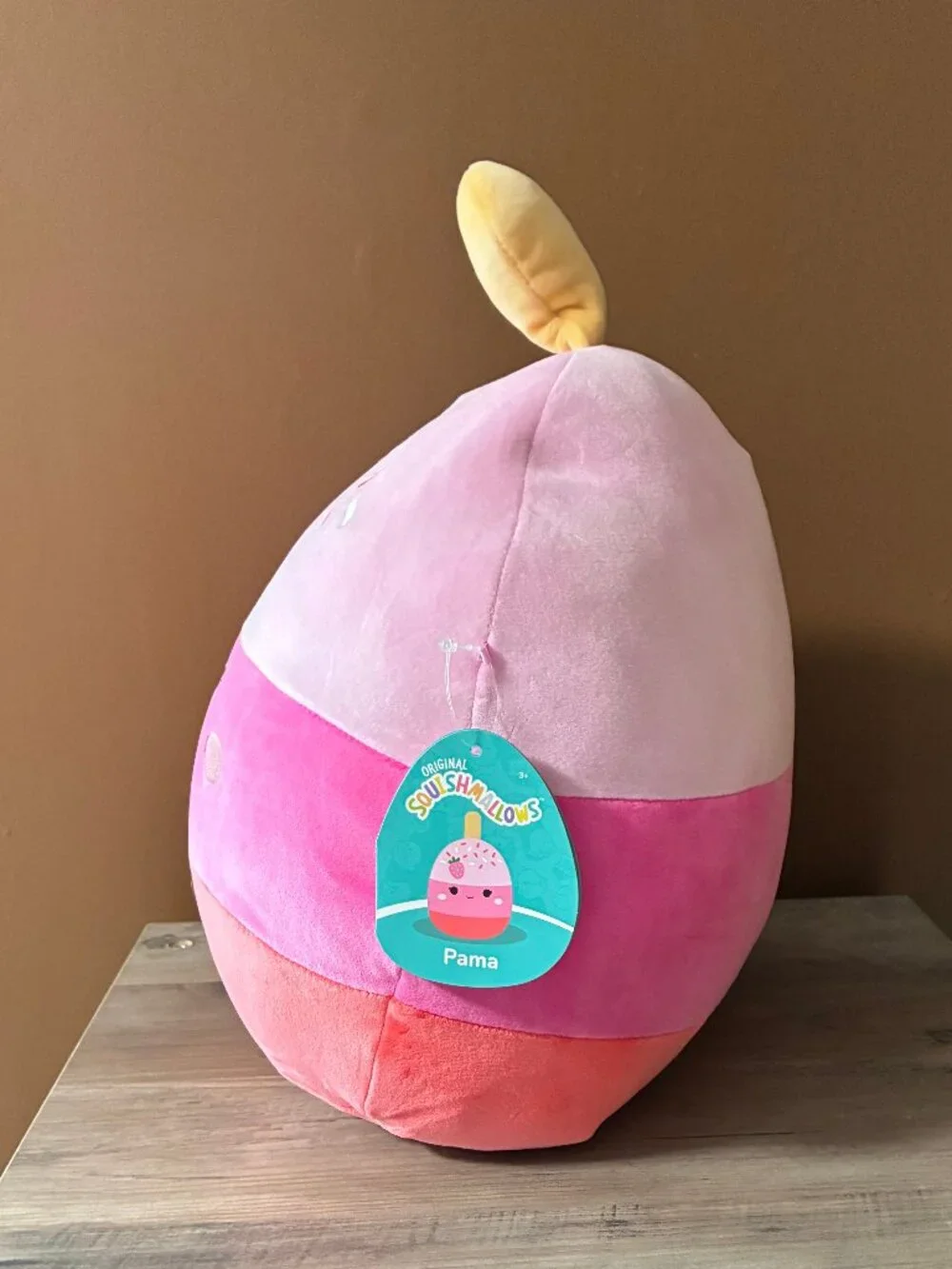 Pama Strawberry Cake Pop Squishmallows